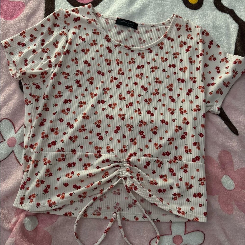 Forever 21 White and Pink Crop Ruched T-Shirt